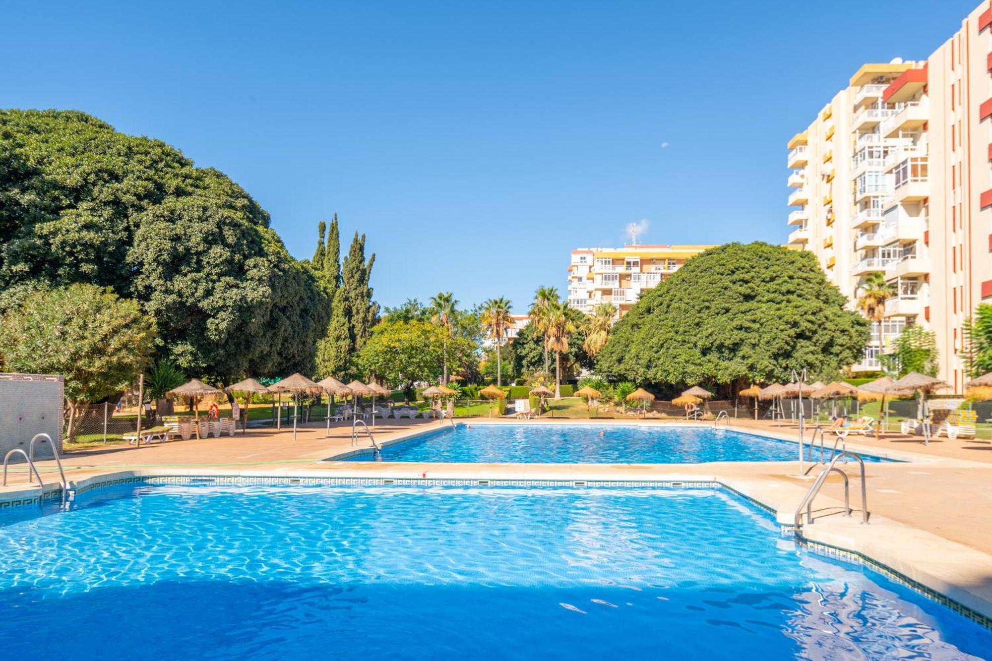 Hercules Pool & Beach Benalmadena Exterior photo