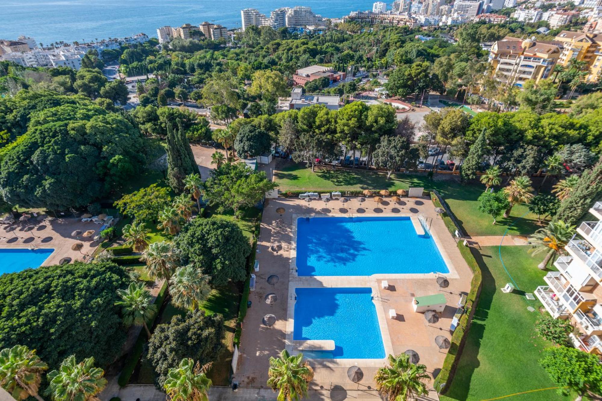 Hercules Pool & Beach Benalmadena Exterior photo